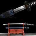 Handgefertigtes Full-Tang Wakizashi-Schwert, Damaszener Stahl, lehmgehärtete Klinge, blaue Scheide – 79 cm, echtes Katana-Schwert