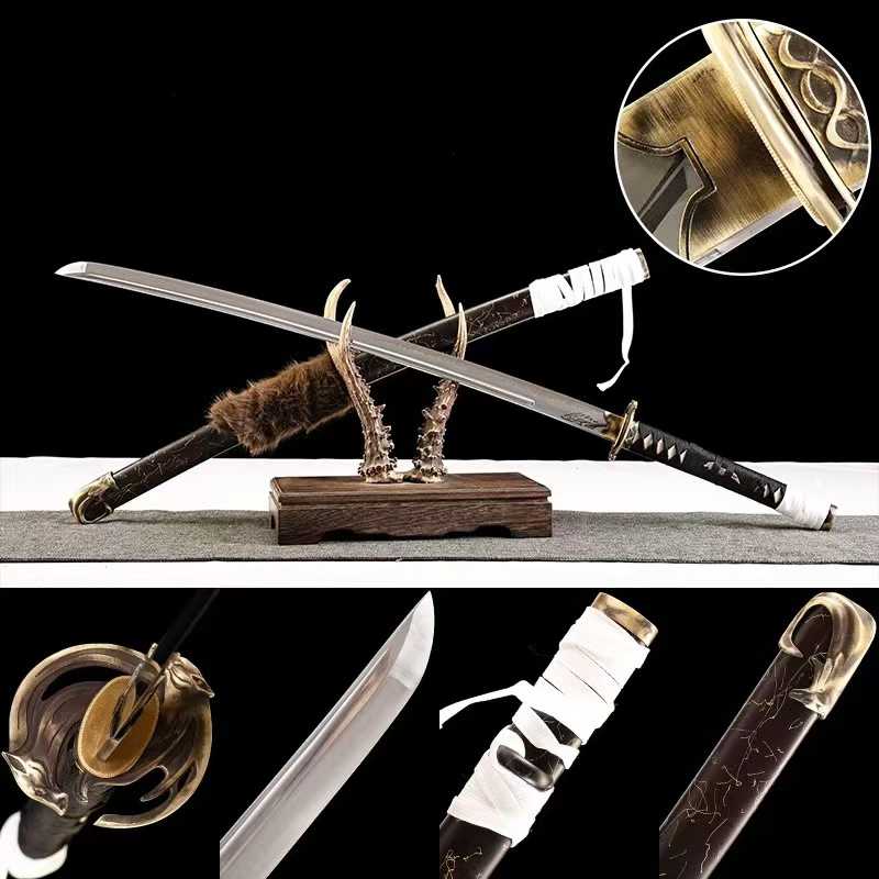 Geist des Yangti-Berges Dutong-Stil einsamer Wolf, handgefertigtes 41-Zoll-Samuraischwert aus differenziell gehärtetem T10-Stahl
Geist des Yangti-Berges, handgefertigtes 41-Zoll-Samuraischwert aus differenziell gehärtetem T10-Stahl