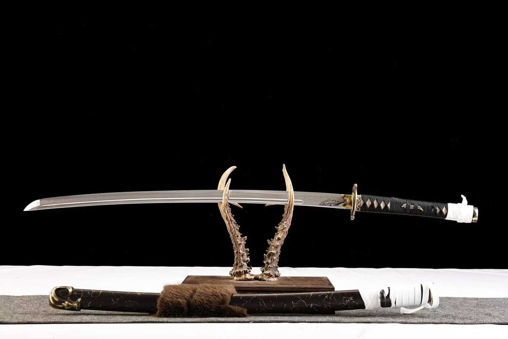 Geist des Yangti-Berges Dutong-Stil einsamer Wolf, handgefertigtes 41-Zoll-Samuraischwert aus differenziell gehärtetem T10-Stahl
Geist des Yangti-Berges, handgefertigtes 41-Zoll-Samuraischwert aus differenziell gehärtetem T10-Stahl