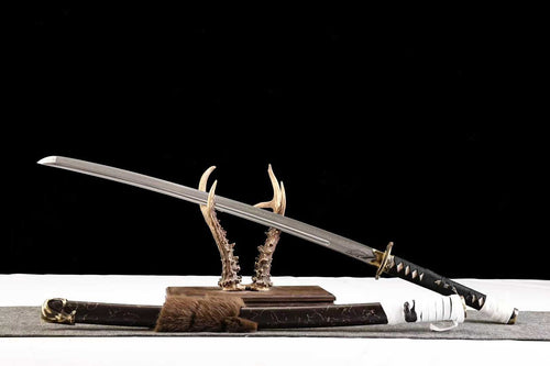 Geist des Yangti-Berges Dutong-Stil einsamer Wolf, handgefertigtes 41-Zoll-Samuraischwert aus differenziell gehärtetem T10-Stahl
Geist des Yangti-Berges, handgefertigtes 41-Zoll-Samuraischwert aus differenziell gehärtetem T10-Stahl