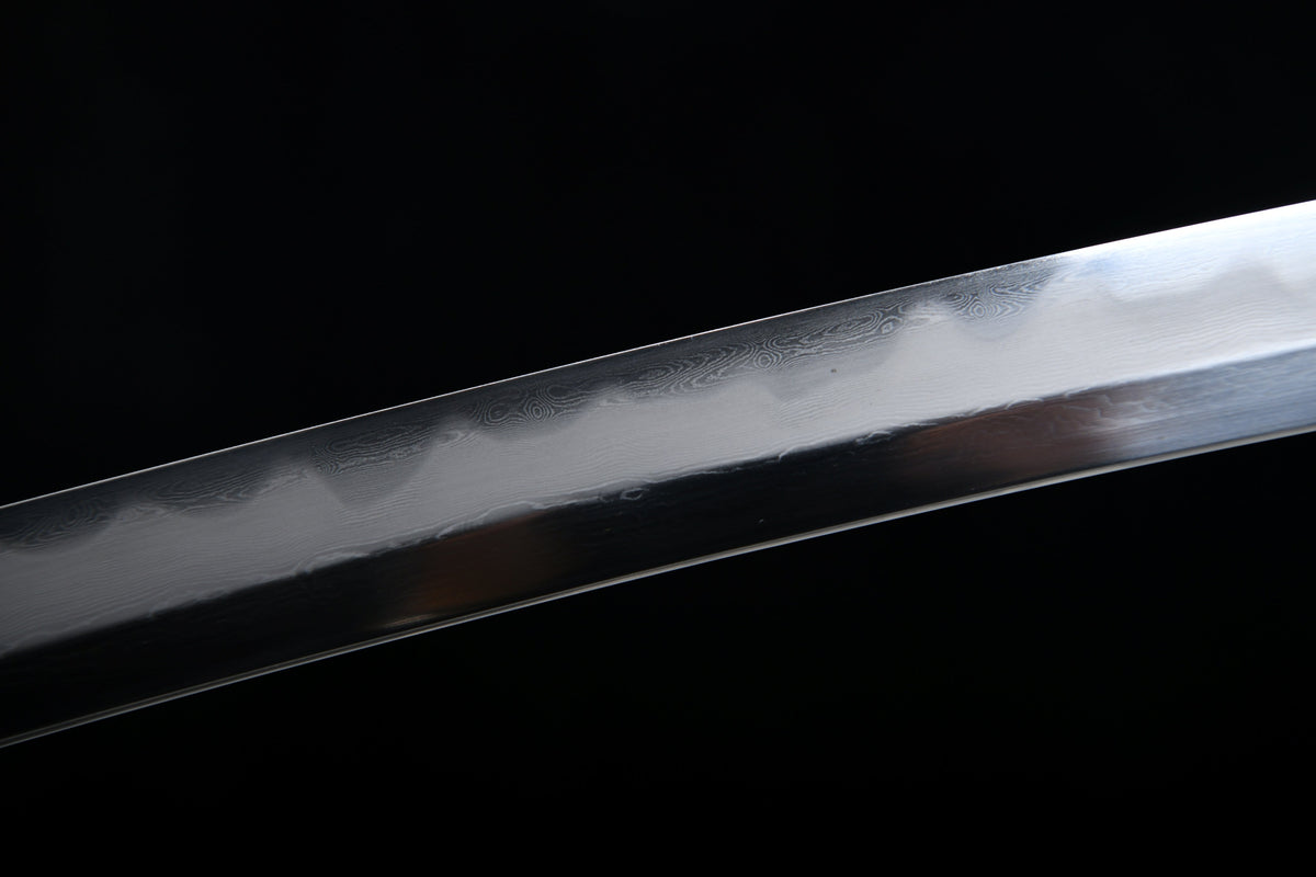 Handgefertigte, 41 Zoll lange, geschmiedete Klinge aus gemustertem Stahl – Sakura (umgekehrter Griff) Tashi-Schwert im Damaszener-Stil