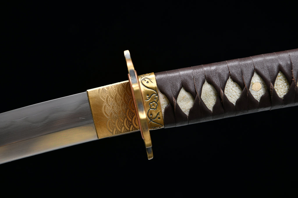 Handgefertigtes, 104 cm langes, dreiteiliges Tachi-Samuraischwert aus geschmiedetem Stahl – Oda Nobunaga Tachi (Deluxe Edition)