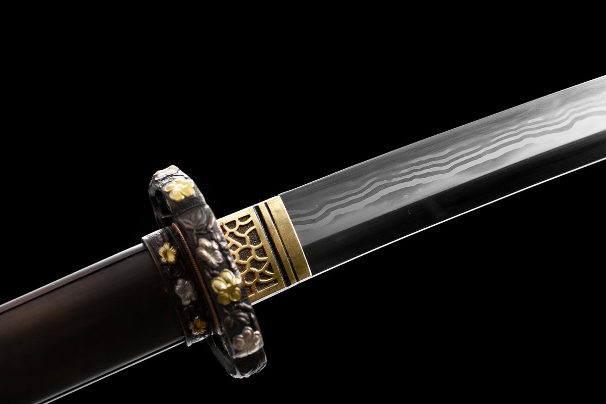 Handmade Full Tang Damascus Steel Full Tang Blade with Real Hamon TACHI SWORDS  45 inches,Real katana sowrd